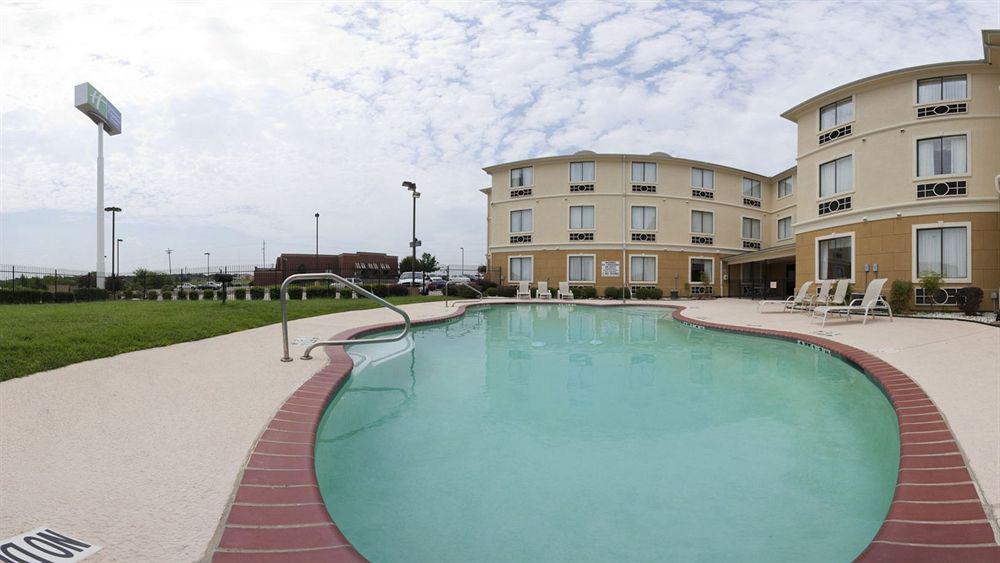 Holiday Inn Express Hotel & Suites Mount Pleasant By Ihg Eksteriør bilde