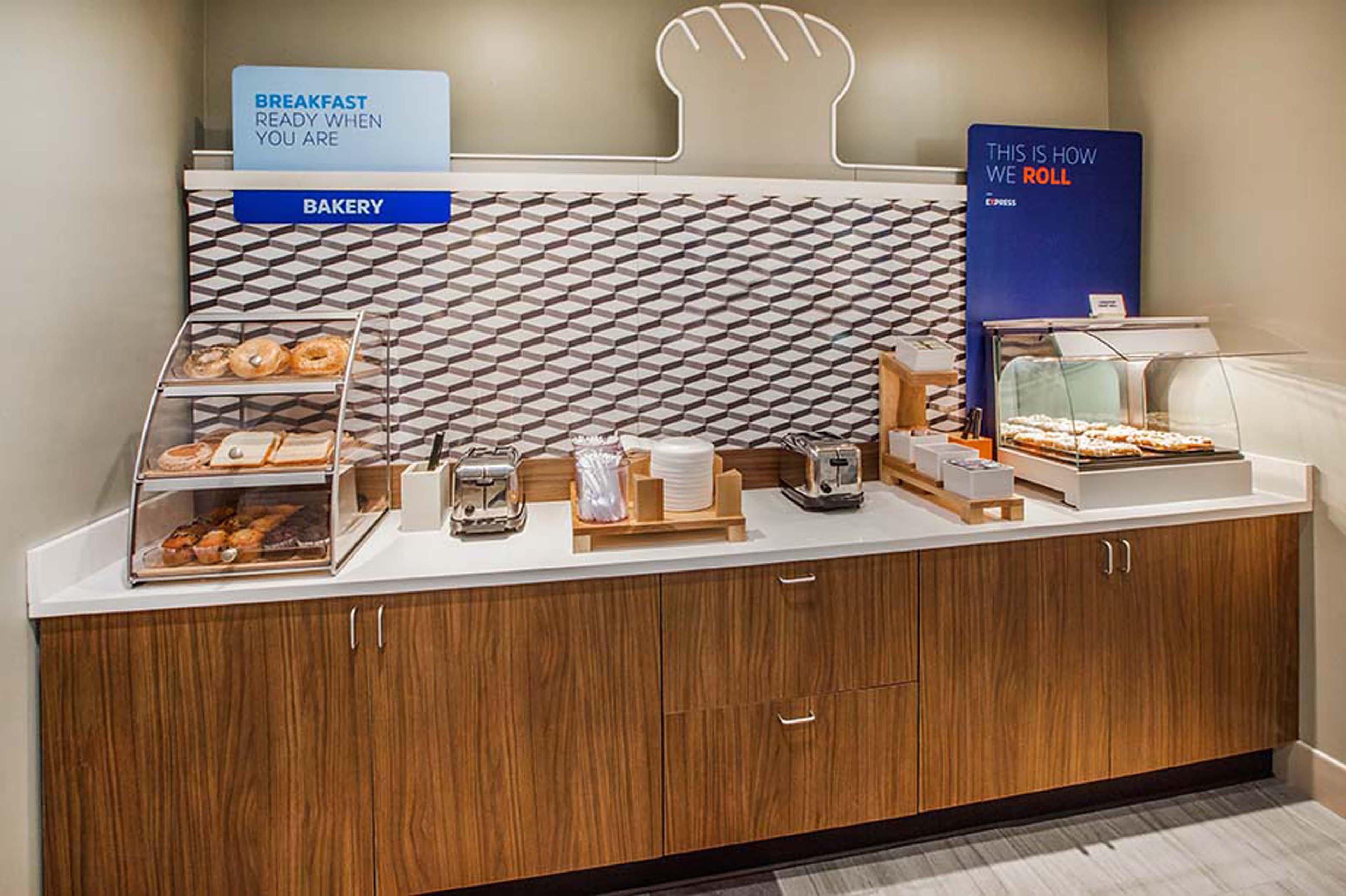 Holiday Inn Express Hotel & Suites Mount Pleasant By Ihg Eksteriør bilde